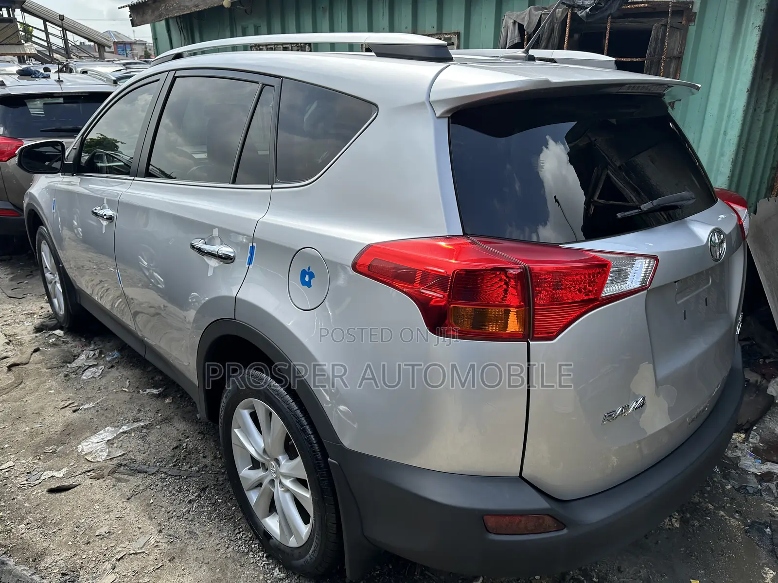 Toyota RAV4 Limited 4dr SUV AWD (2.5L 4cyl 6A) 2014 Silver