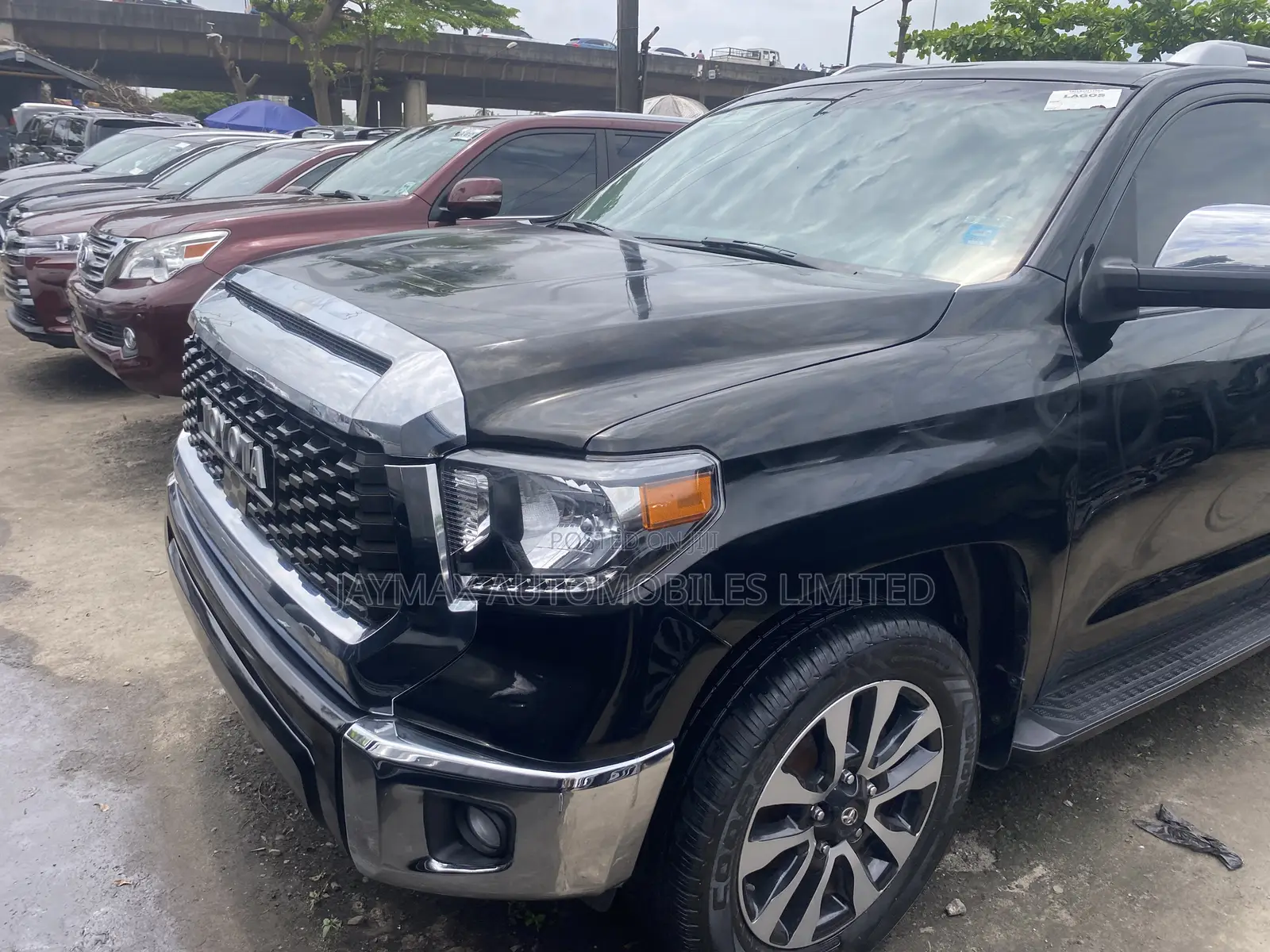 Toyota Sequoia Platinum 4x4 2018 Black