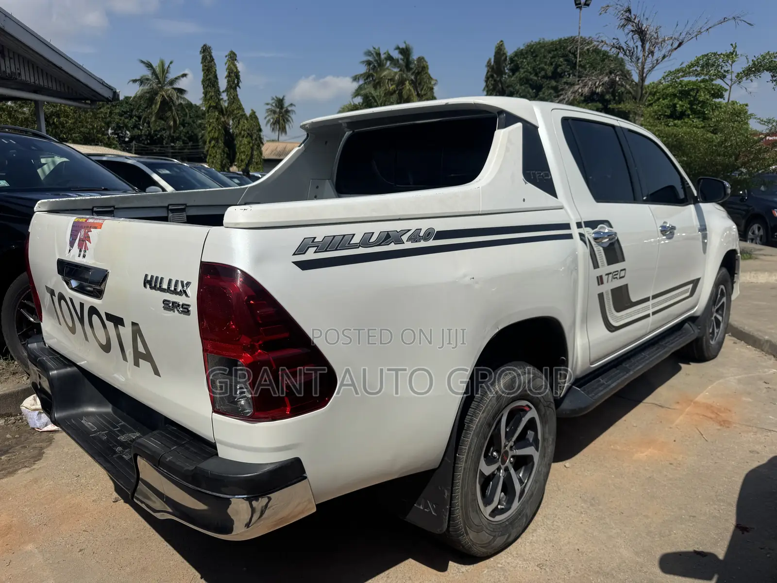 Toyota Hilux Rugged X 4x4 2019 White