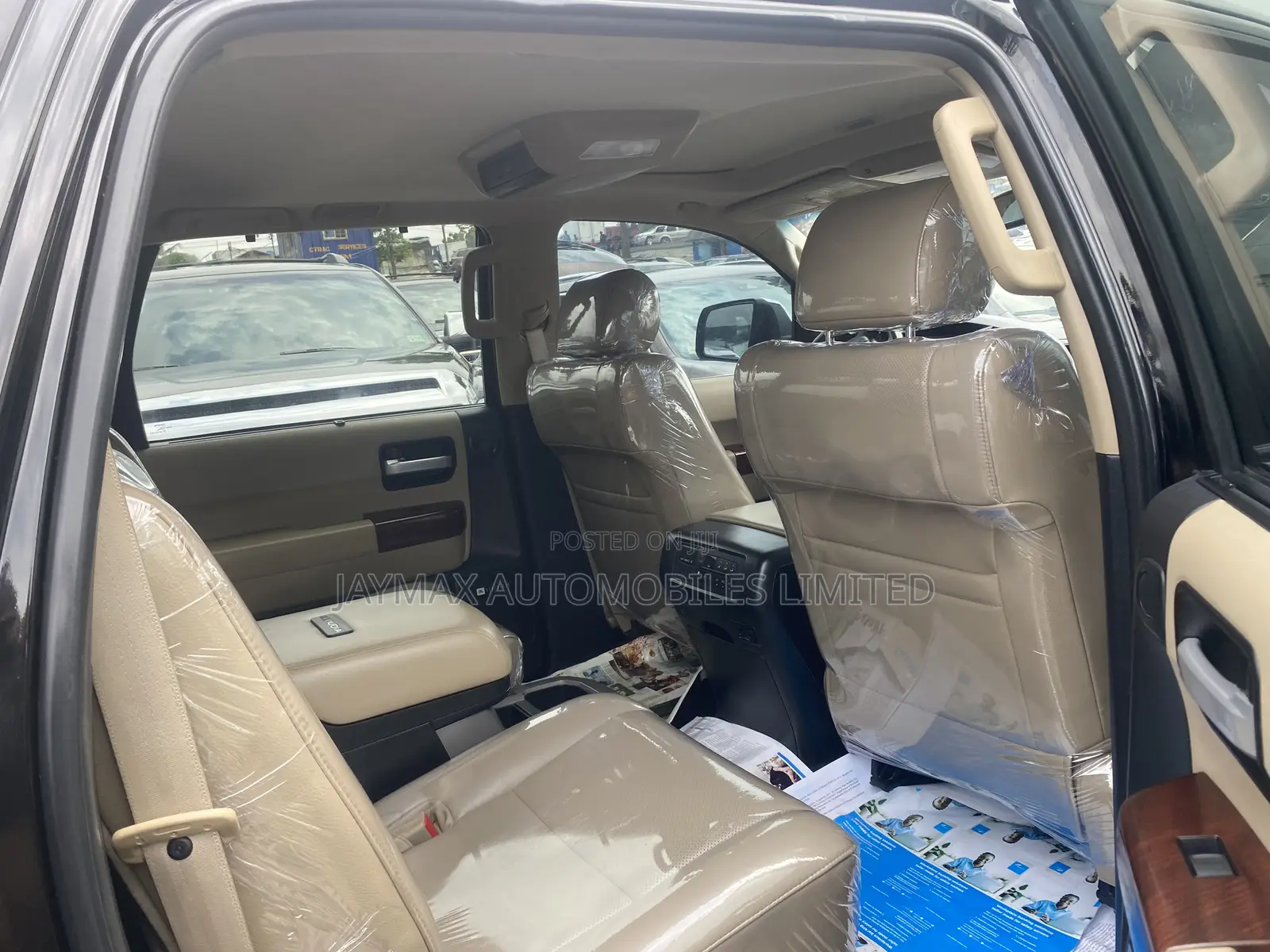 Toyota Sequoia Platinum 4x4 2018 Black