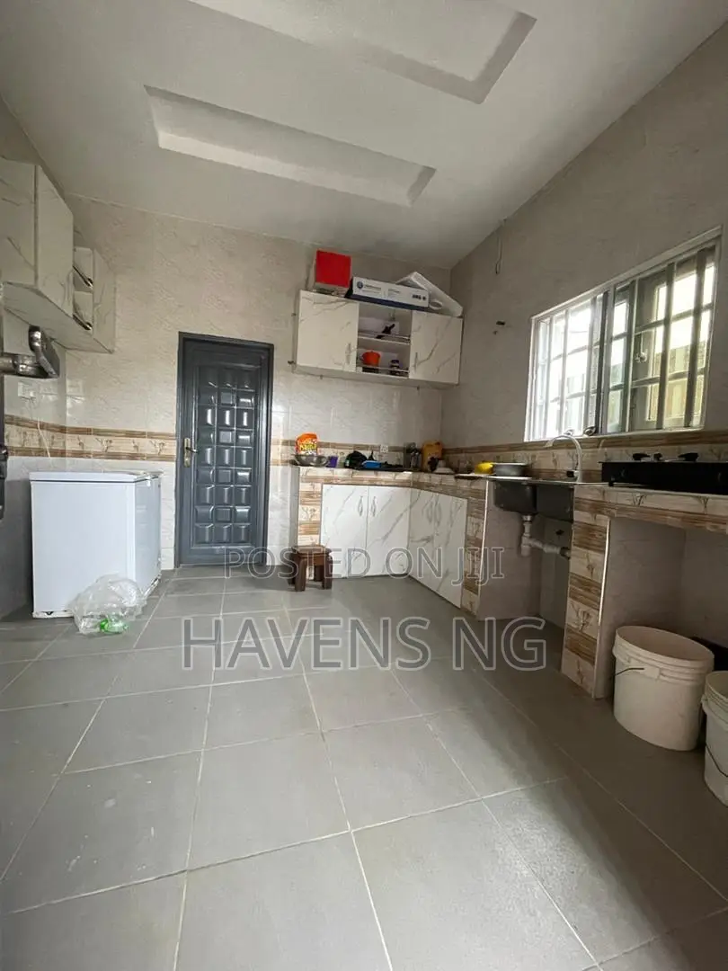 4bdrm Bungalow in Obio-Akpor for sale