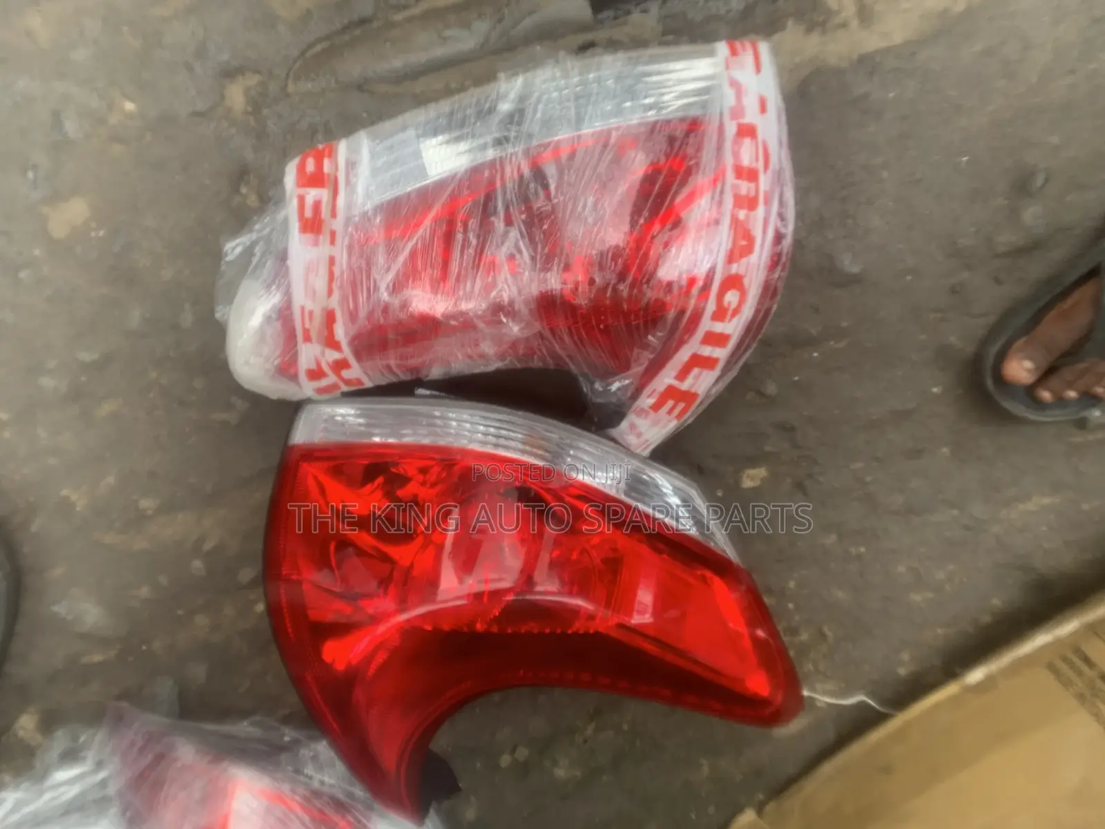 Toyota Venza the Two Back Light 010 Model
