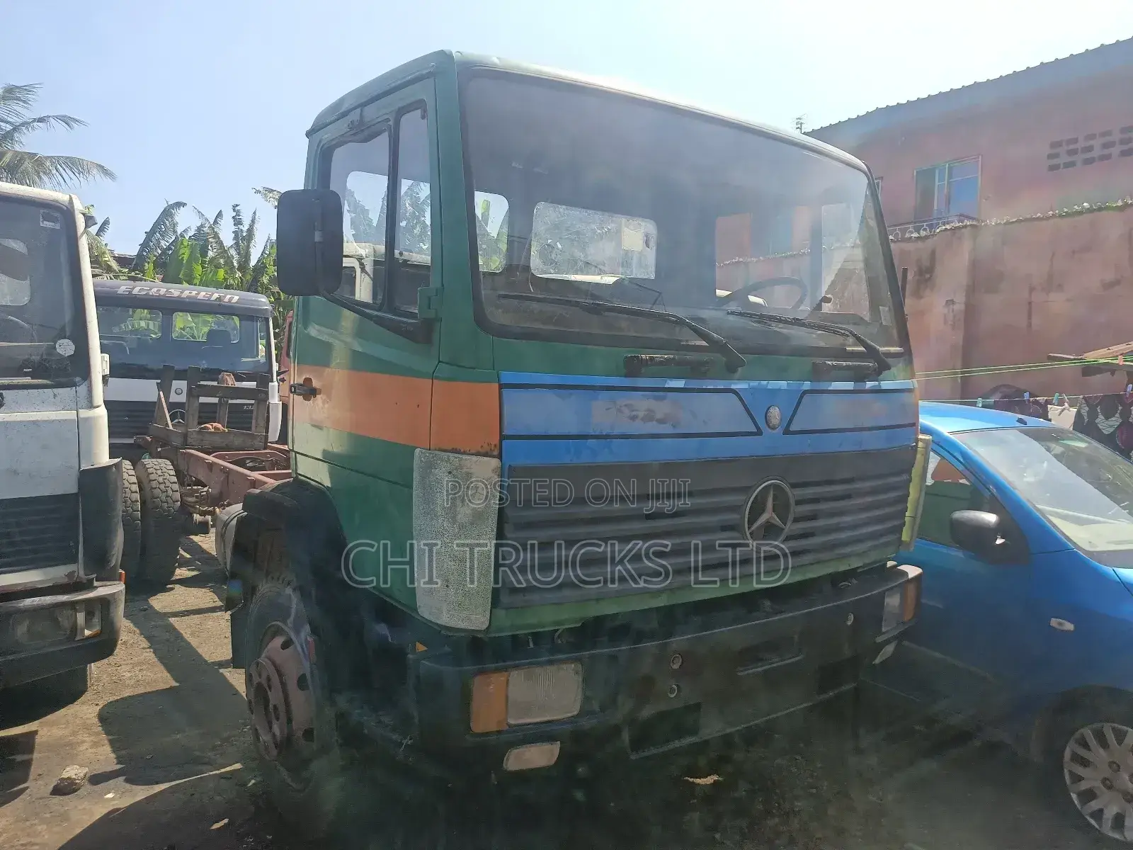 Mercedes Benz 8bolt Cap and Chassis Truck