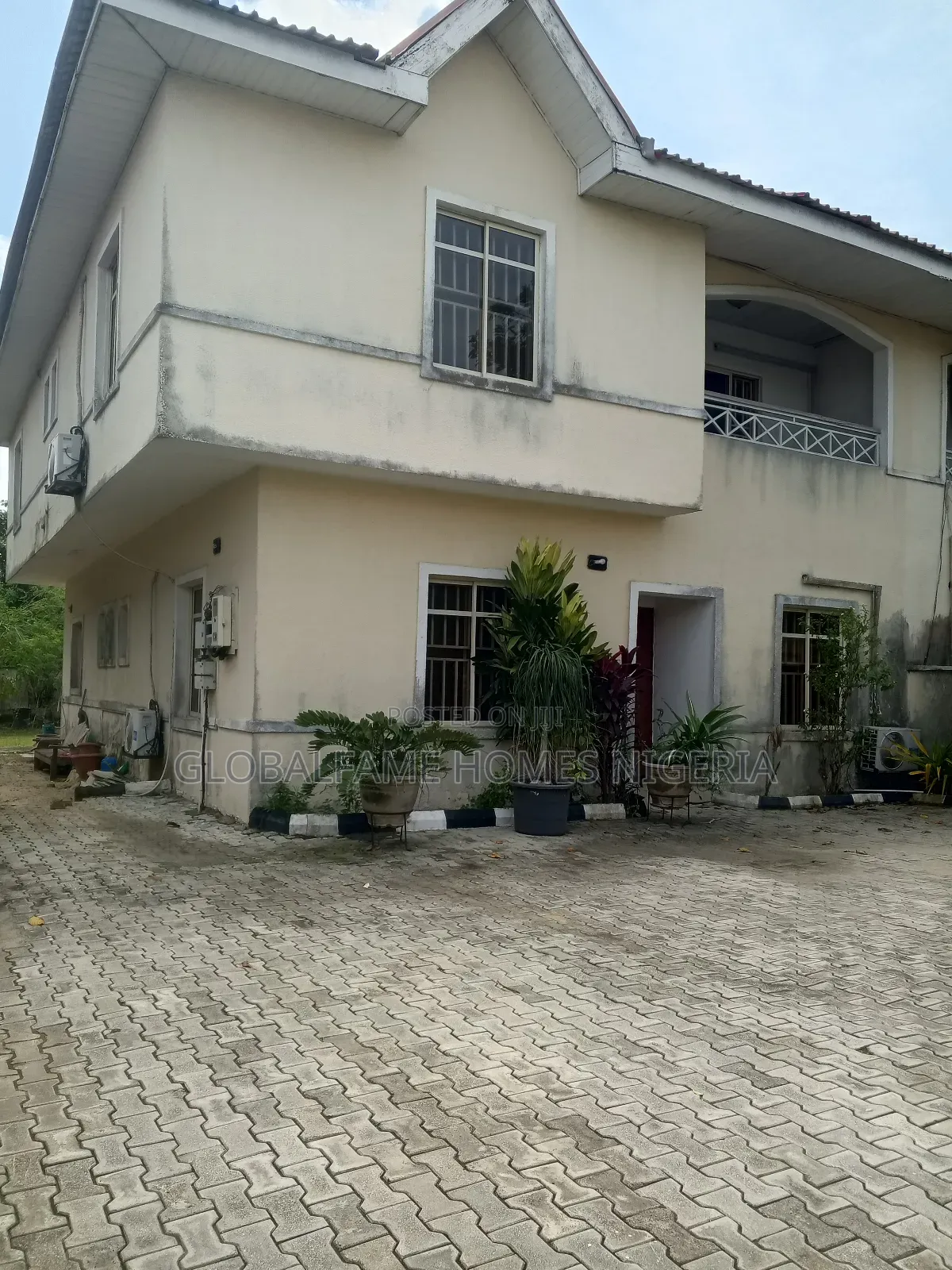 4bdrm Duplex in Crown Estate for sale