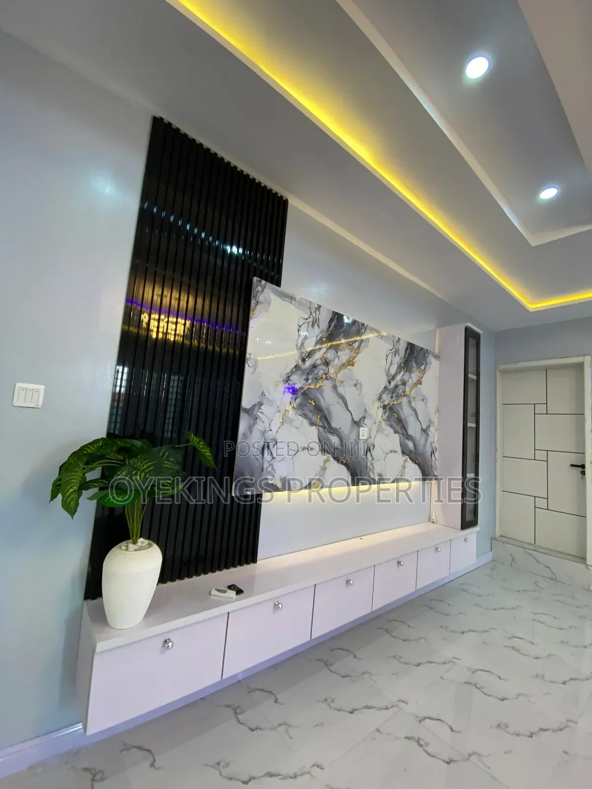 3bdrm Bungalow in Ateere, Akala Express for sale