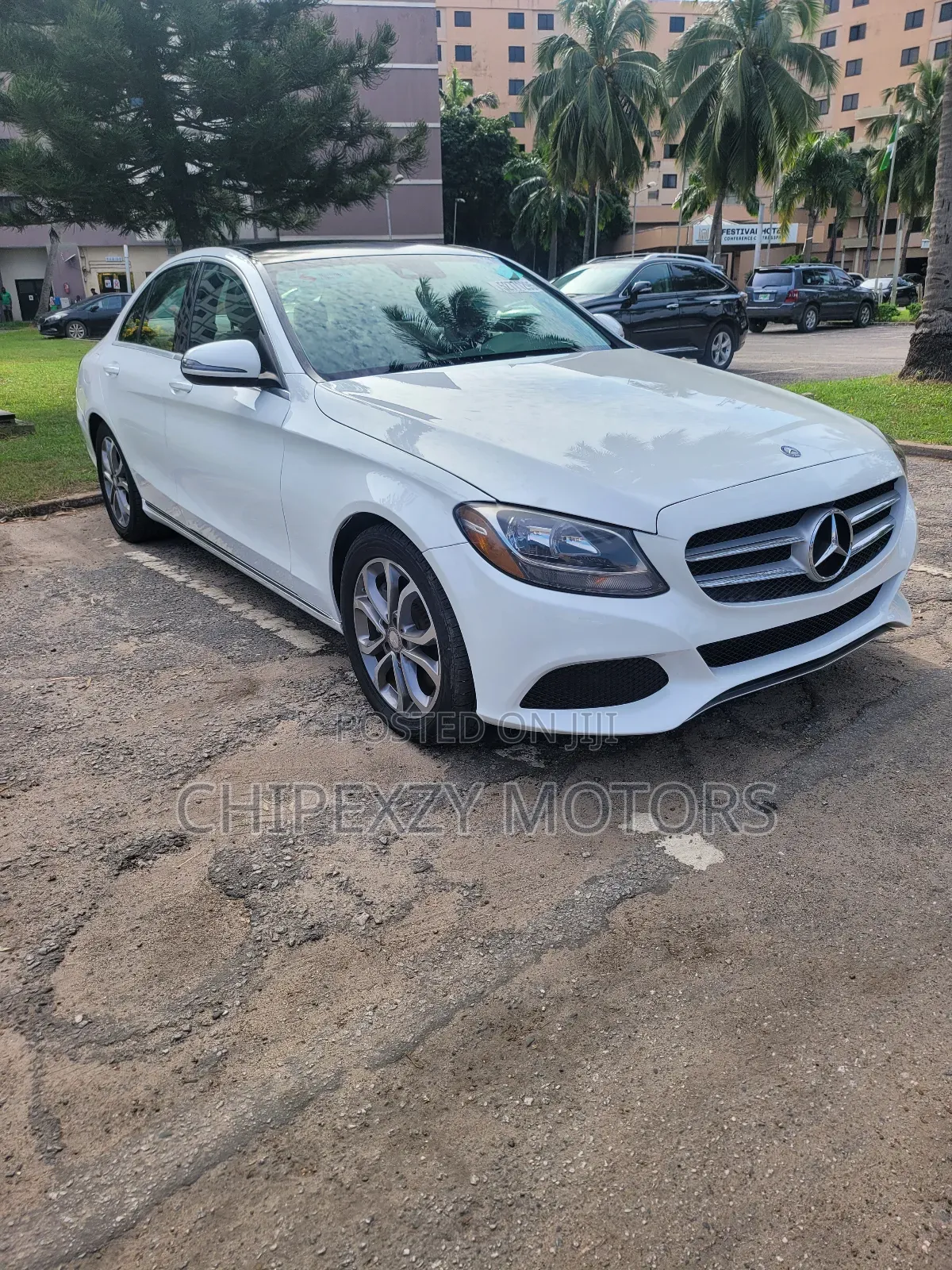 Mercedes-Benz C300 Luxury 4matic Sedan AWD (2.0L 4cyl 7A) 2017 White