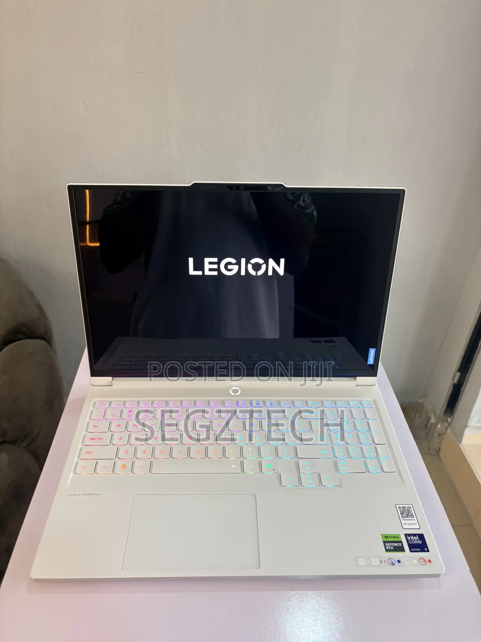New Laptop Lenovo Legion 7 32GB Intel Core Ultra 9 SSD 1T