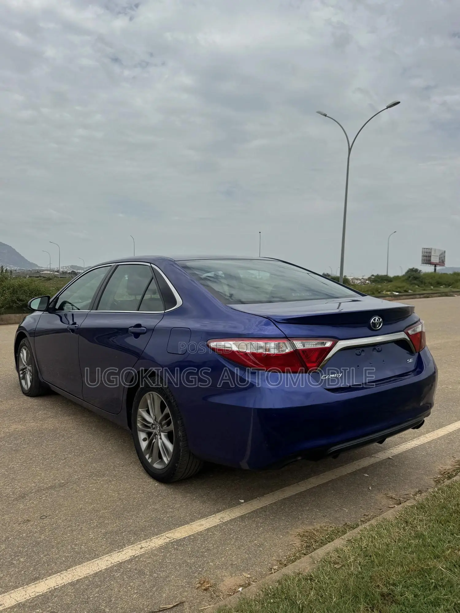 Toyota Camry SE 4dr Sedan (2.5L 4cyl 6A) 2015 Blue