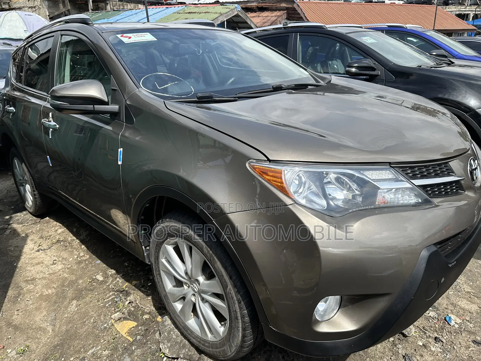 Toyota RAV4 Limited 4dr SUV AWD (2.5L 4cyl 6A) 2015 Gray