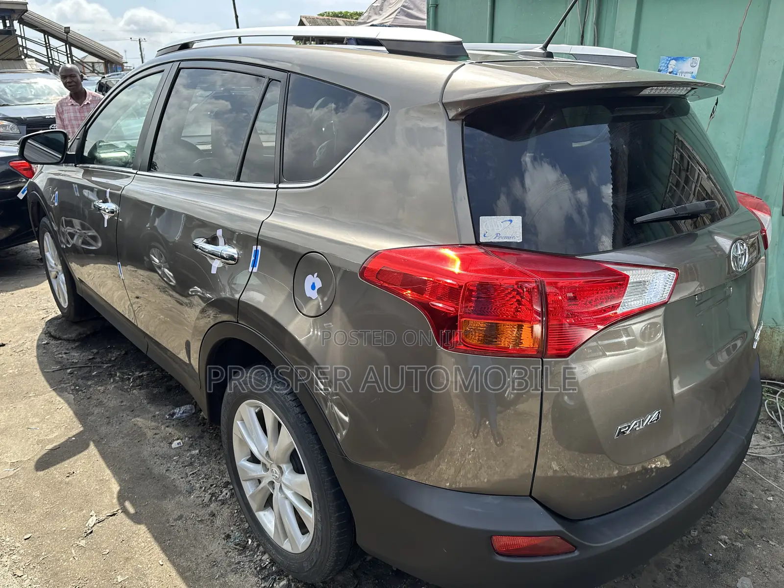 Toyota RAV4 Limited 4dr SUV AWD (2.5L 4cyl 6A) 2015 Gray