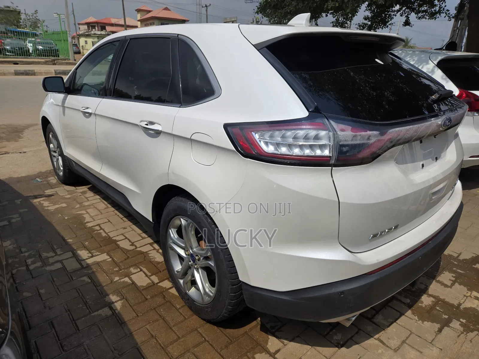 Ford Edge Titanium 4dr SUV (2.0L 4cyl Turbo 6A) 2015 White