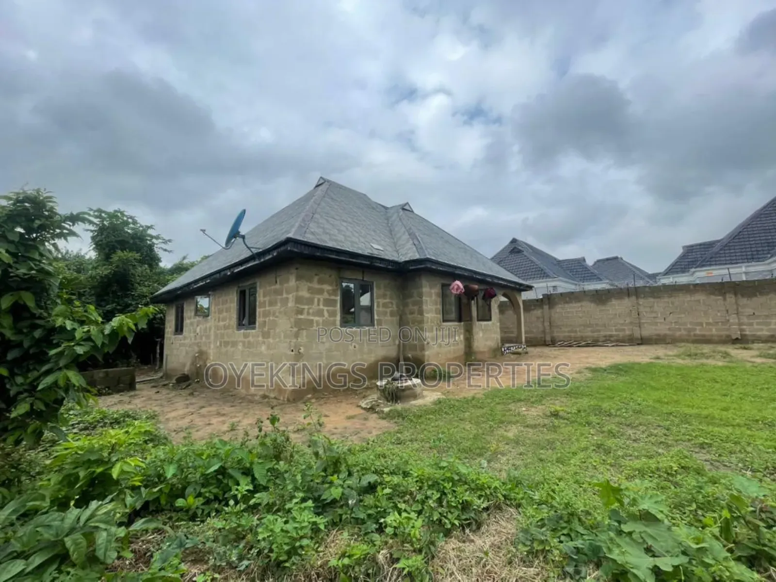 3bdrm Bungalow in Olorunda, Akala Express for sale