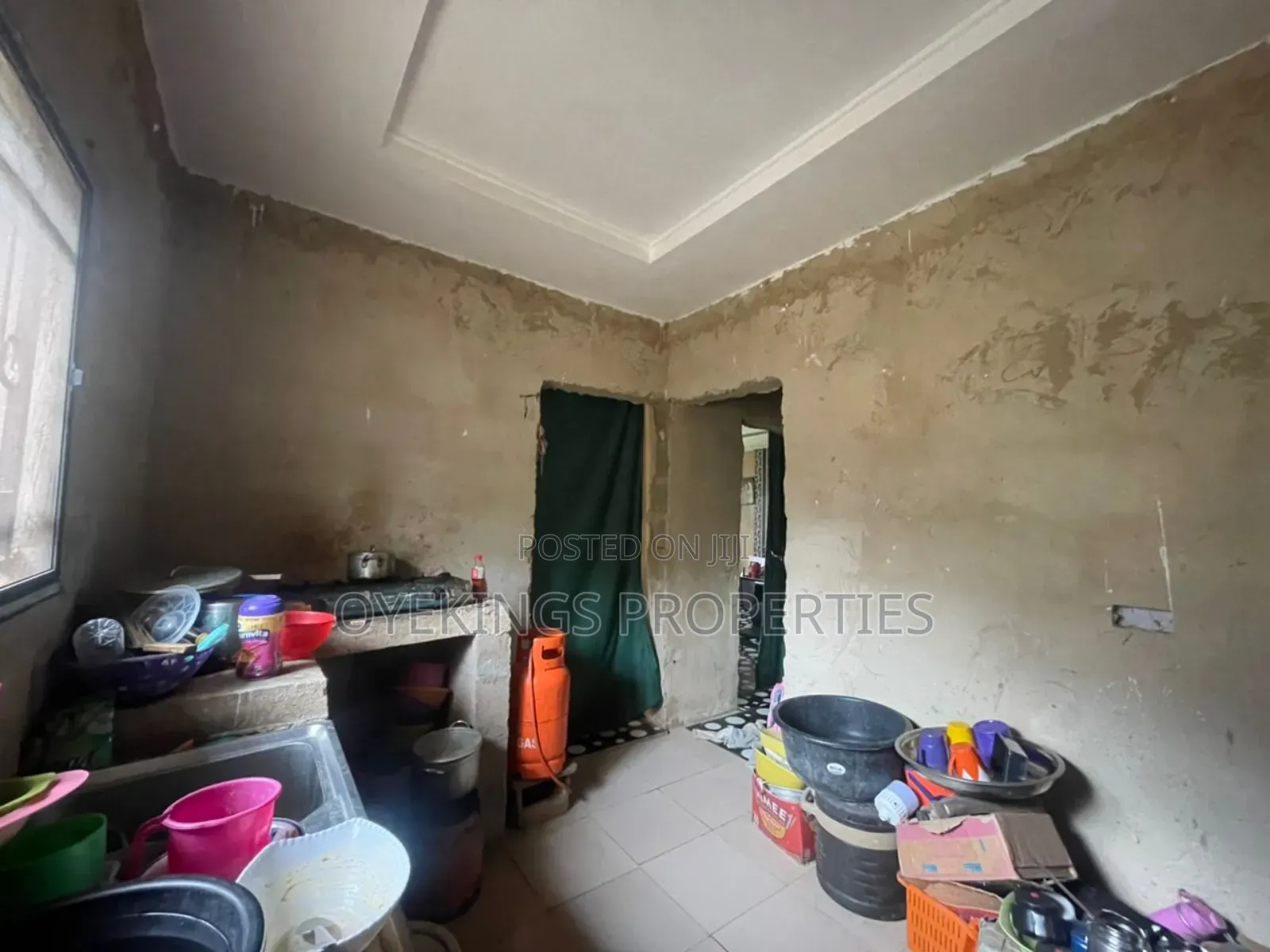 3bdrm Bungalow in Olorunda, Akala Express for sale