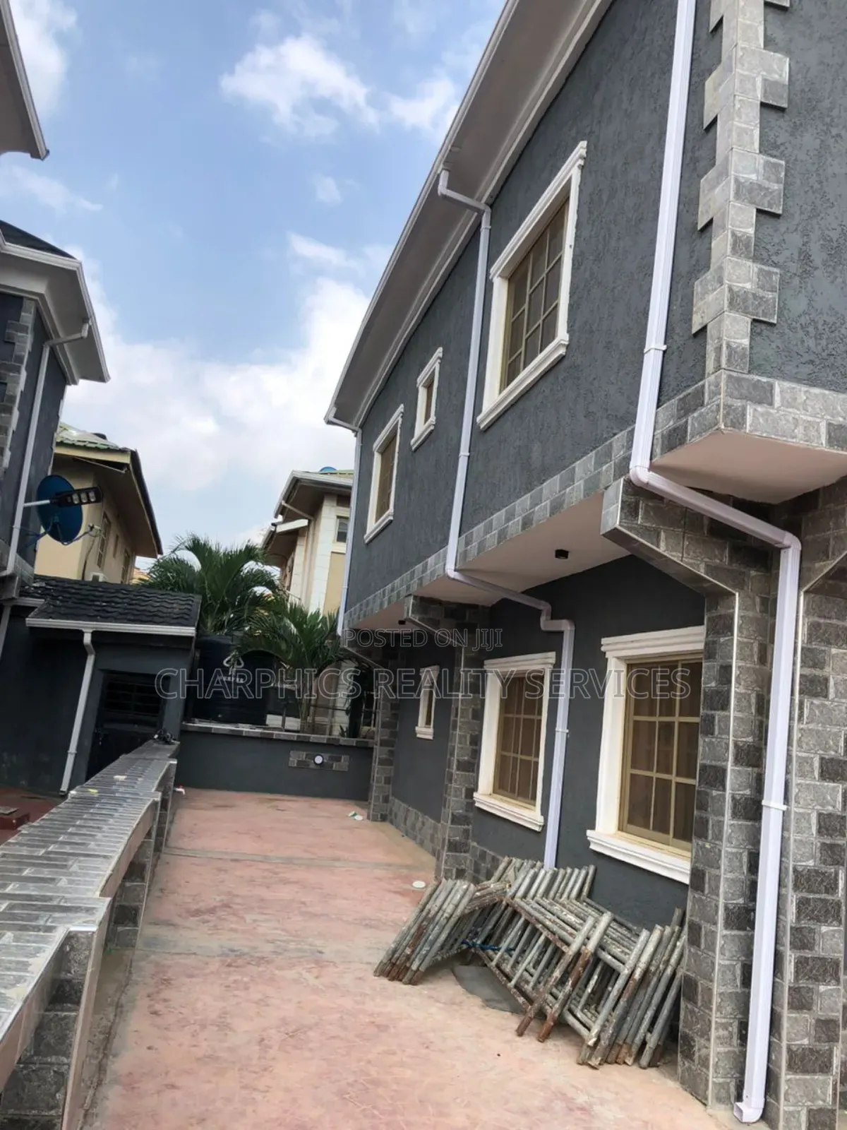 3bdrm Duplex in Ojodu for sale