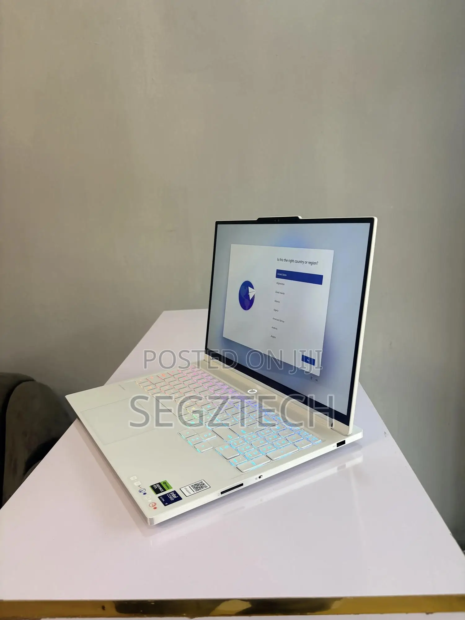 New Laptop Lenovo Legion 7 32GB Intel Core Ultra 9 SSD 1T