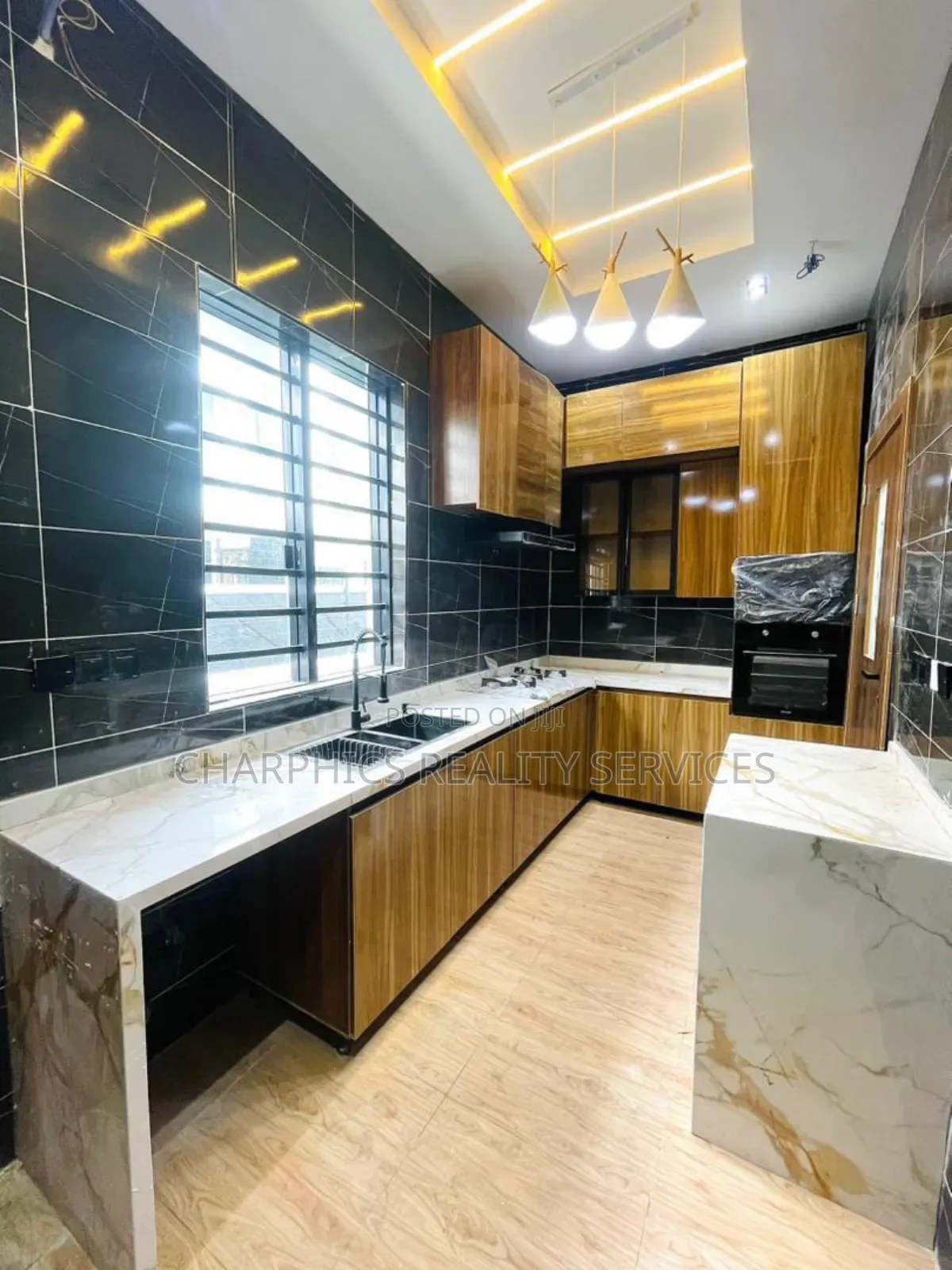 4bdrm Duplex in Ikota for sale