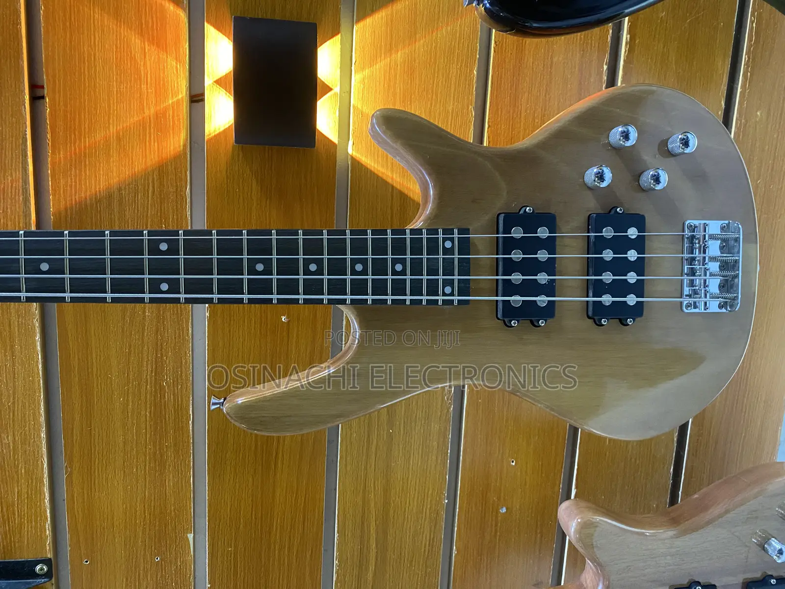 4 Strings Bass Guitar