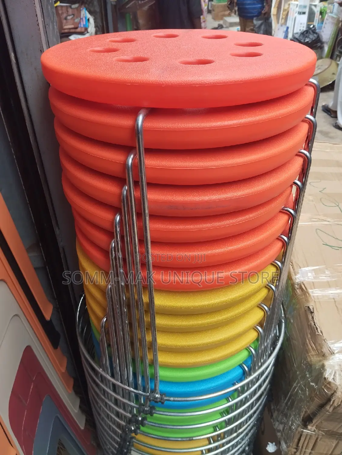 Low Seat Lab Stool Chair