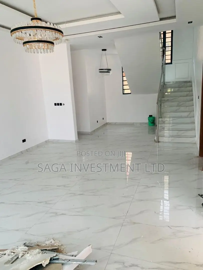 5bdrm Mansion in Victory Park Estate, Osapa london for sale