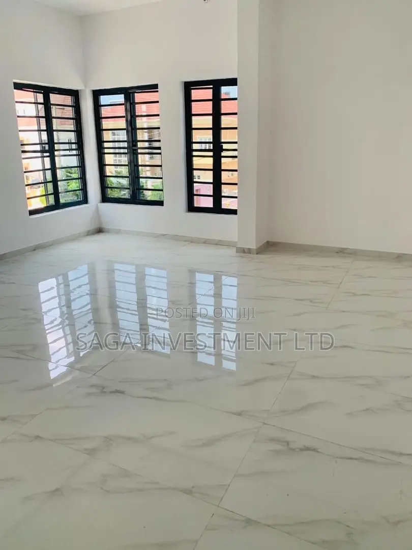 5bdrm Mansion in Victory Park Estate, Osapa london for sale