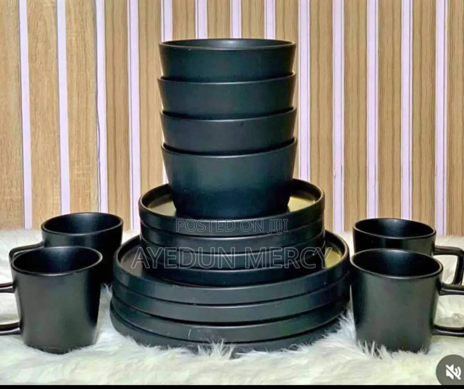 Set of Plate