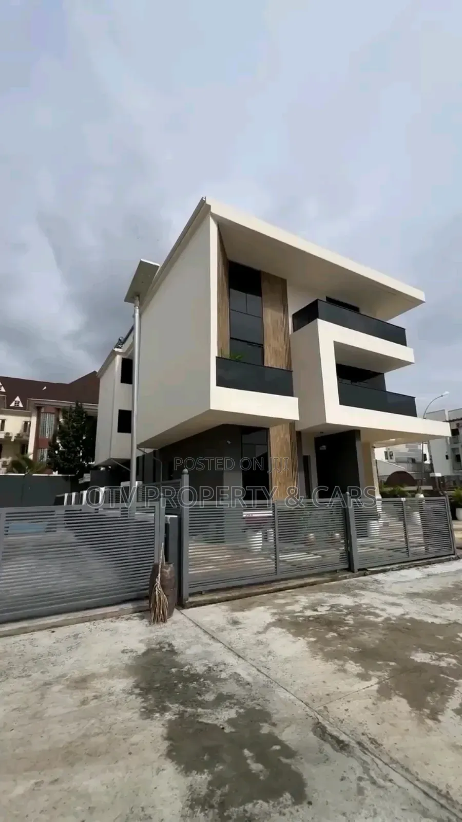 Furnished 6bdrm Duplex in Guzape District for sale