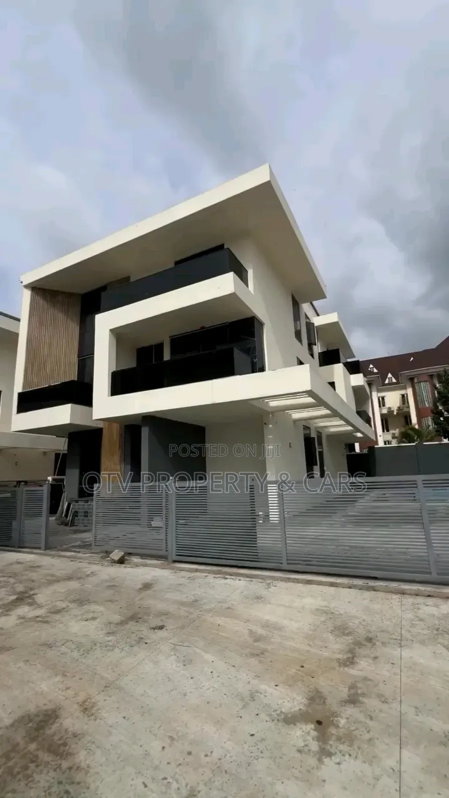 Furnished 6bdrm Duplex in Guzape District for sale