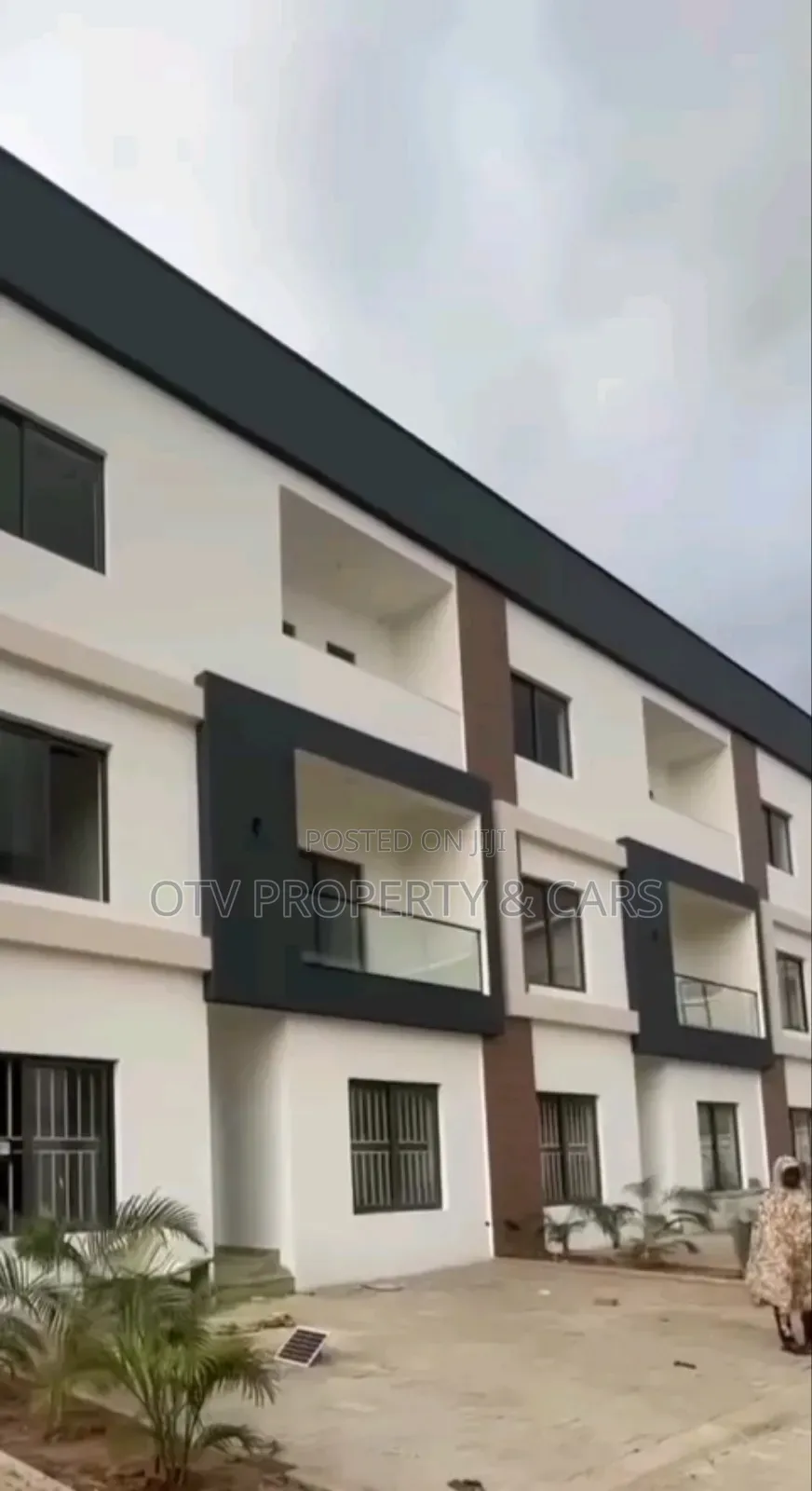Furnished 5bdrm Townhouse/Terrace in Jahi for sale