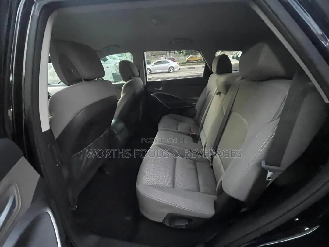 Hyundai Santa Fe SE AWD 2016 Black