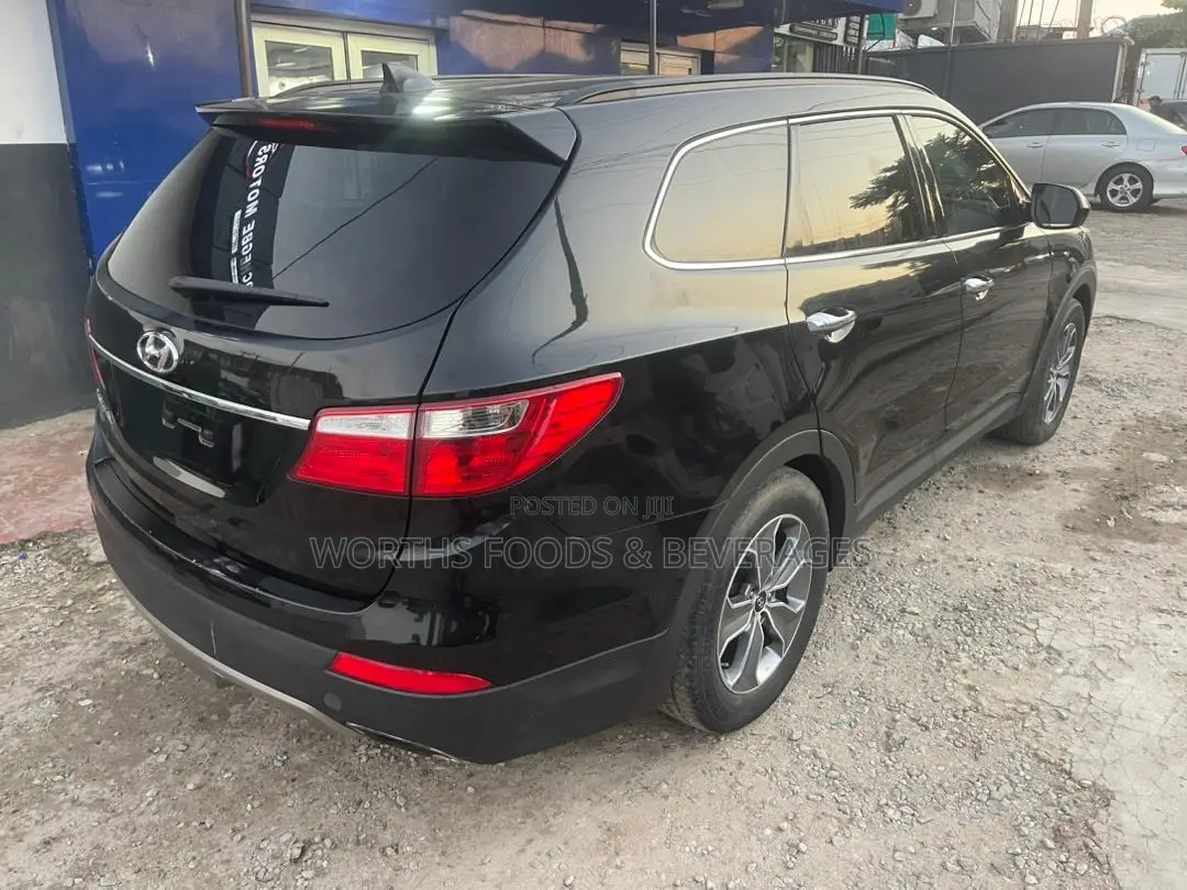 Hyundai Santa Fe SE AWD 2016 Black