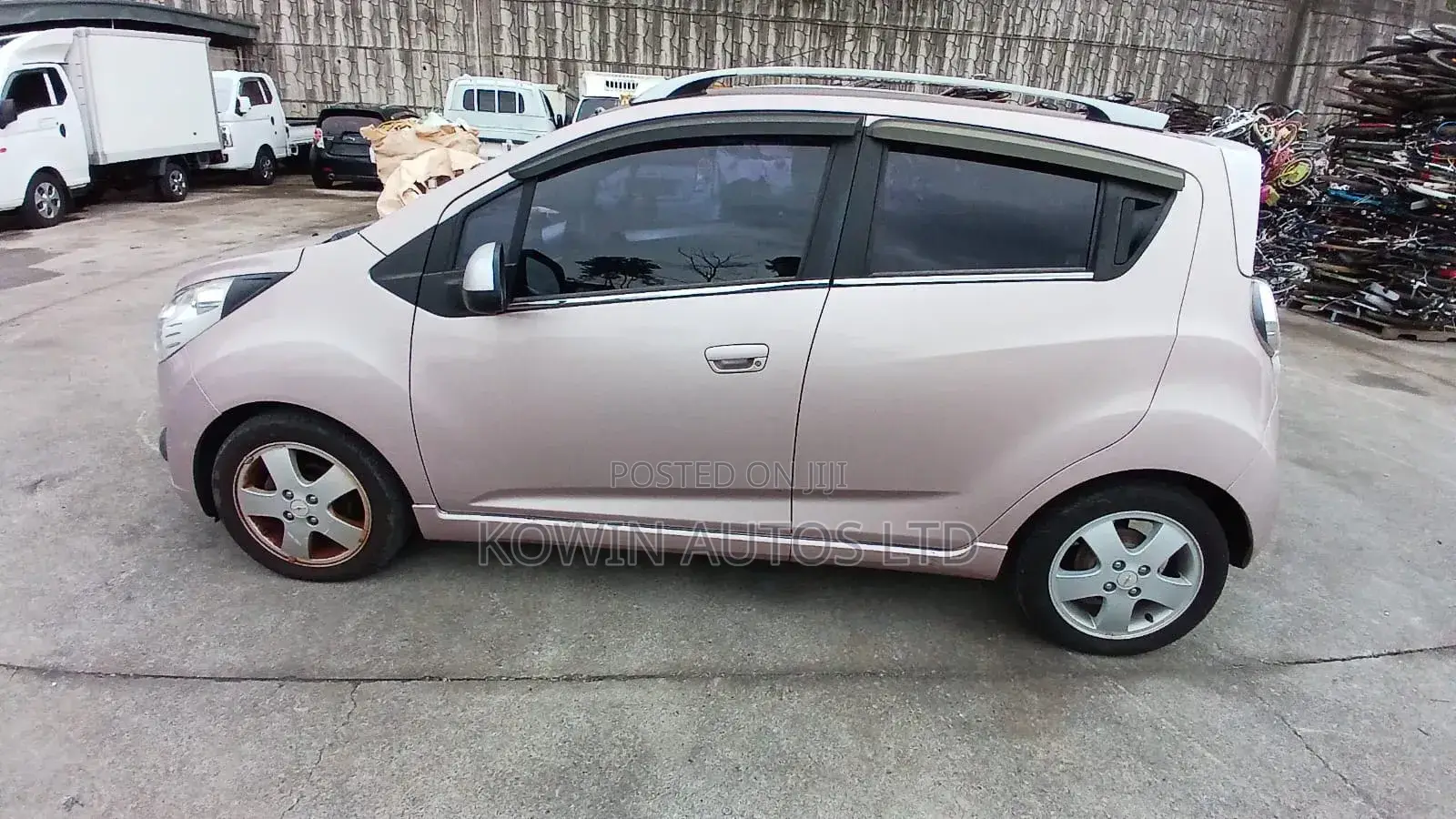 Chevrolet Spark 2012 Pink