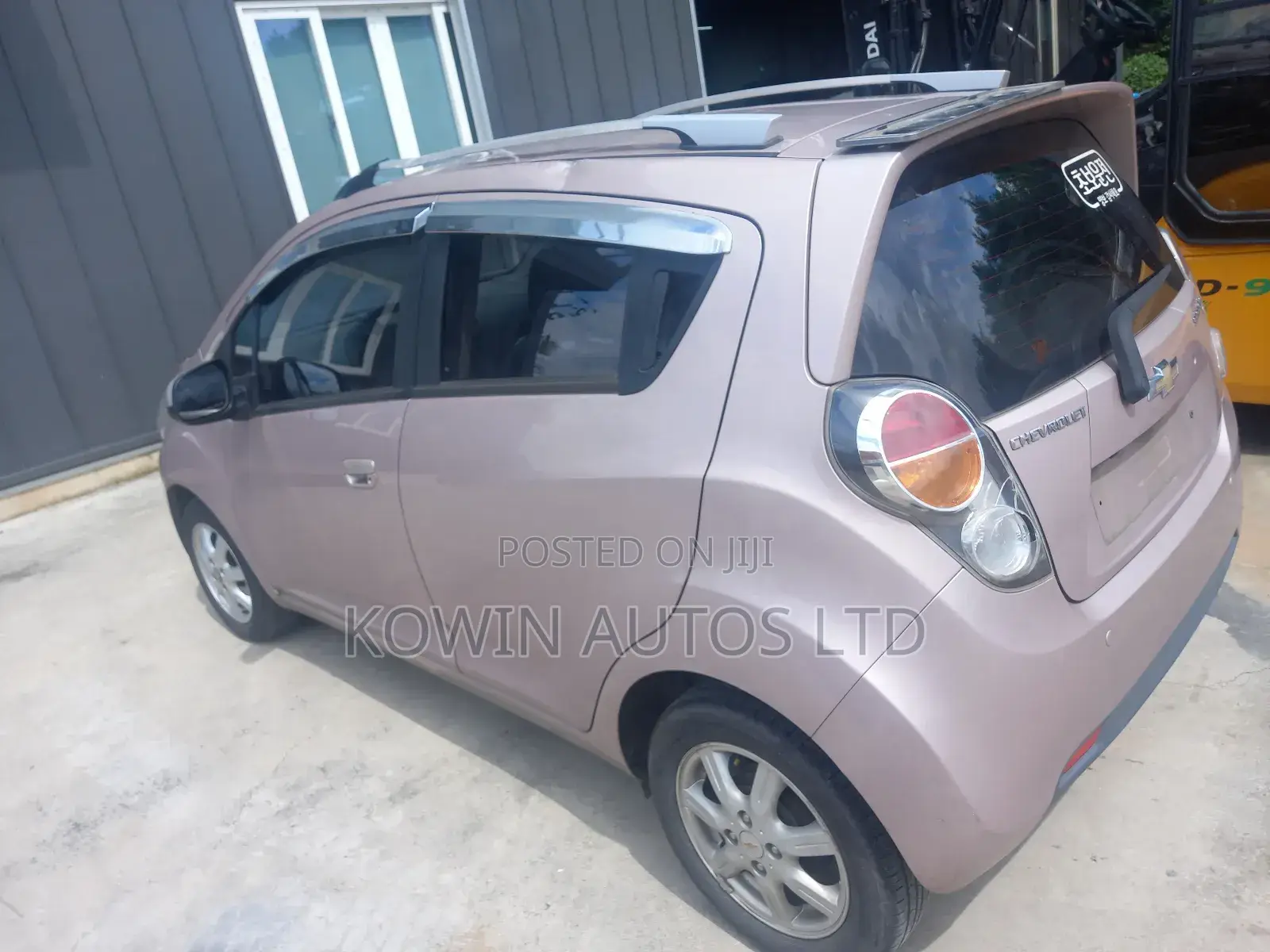 Chevrolet Spark 2012 Pink