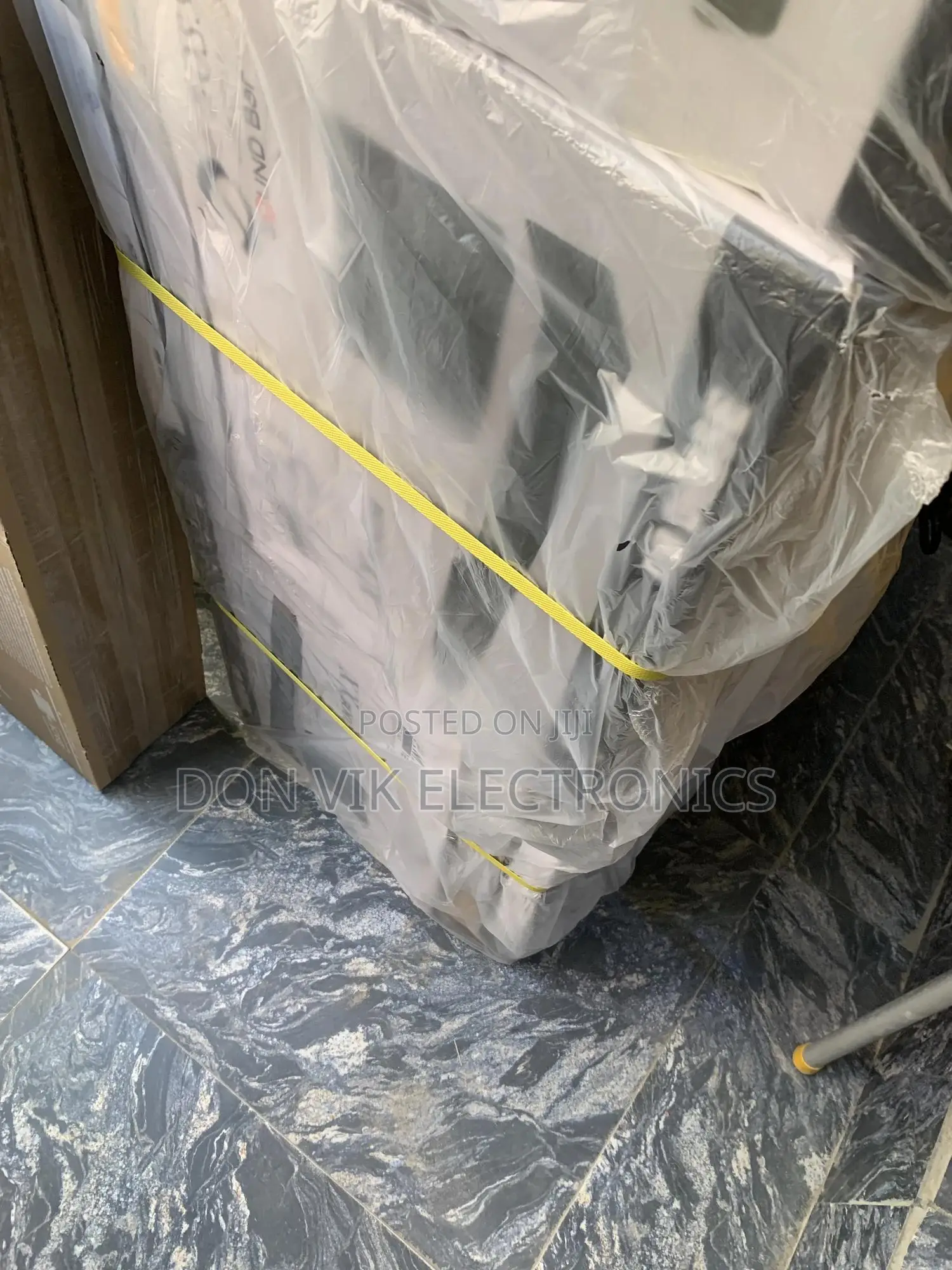 Deboss 1,200 Watts Blast Wireless Soundbar