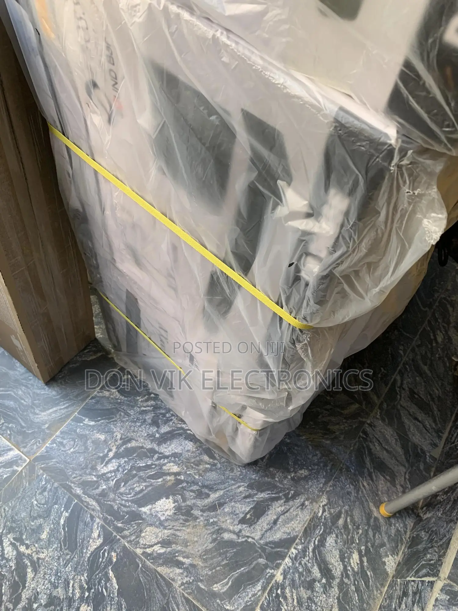 Deboss 1,200 Watts Blast Wireless Soundbar