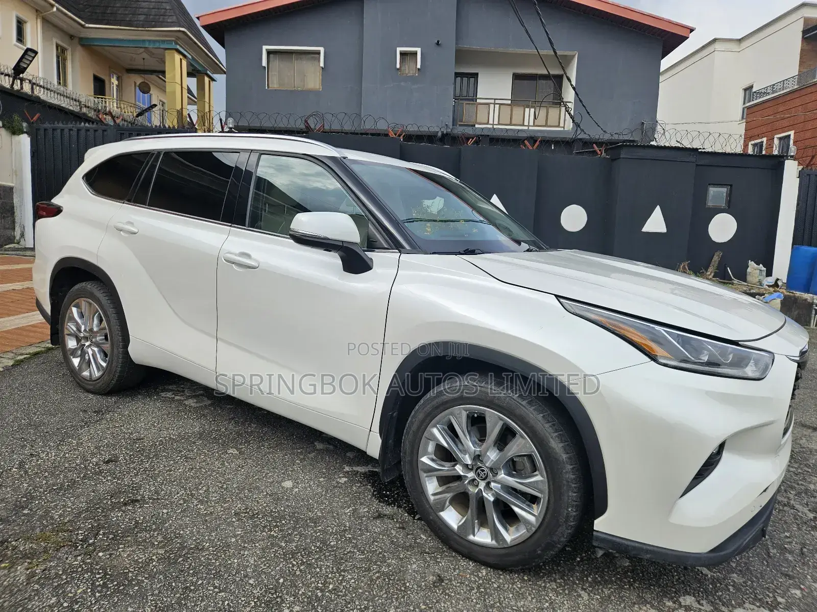 Toyota Highlander Limited AWD 2020 Off white