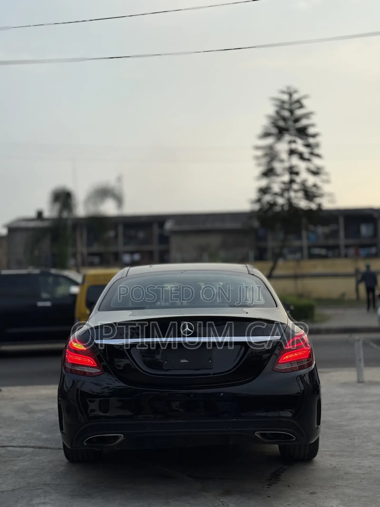 Mercedes-Benz C300 Luxury 4dr AWD 4Matic Sedan (2.0L 4cyl 7A) 2015