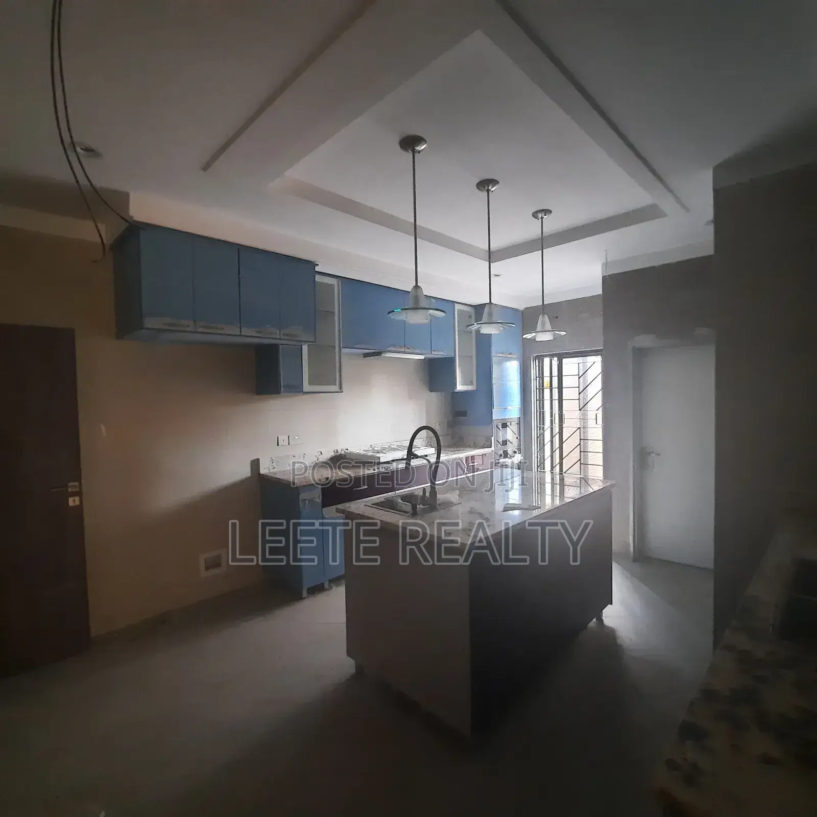 5bdrm Townhouse/Terrace in Jabi for sale