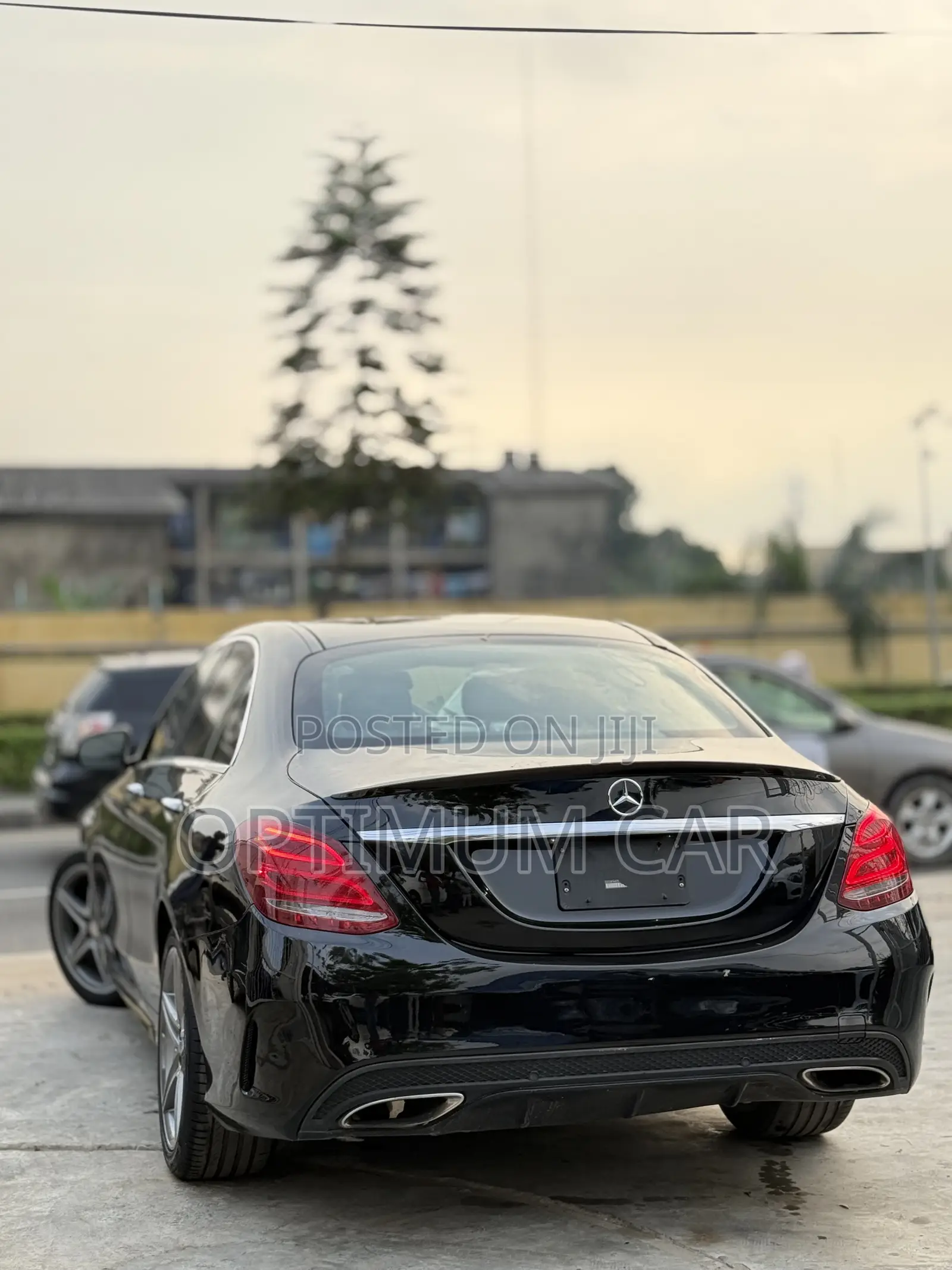 Mercedes-Benz C300 Luxury 4dr AWD 4Matic Sedan (2.0L 4cyl 7A) 2015
