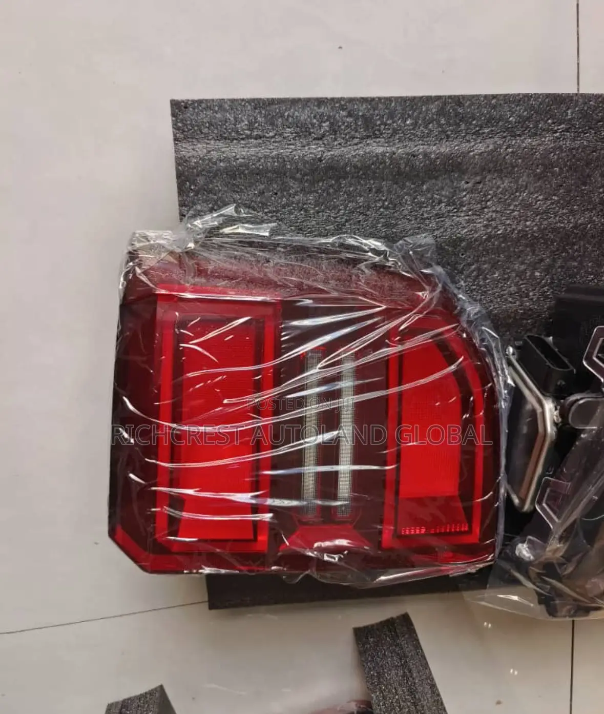 Toyota Landcruiser Prado 2024/2025 Tail Lights