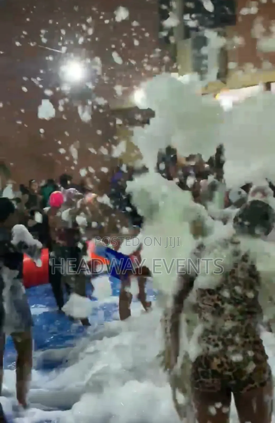 Foam Machine Swimming Pool Service for Water Gun Splash Party