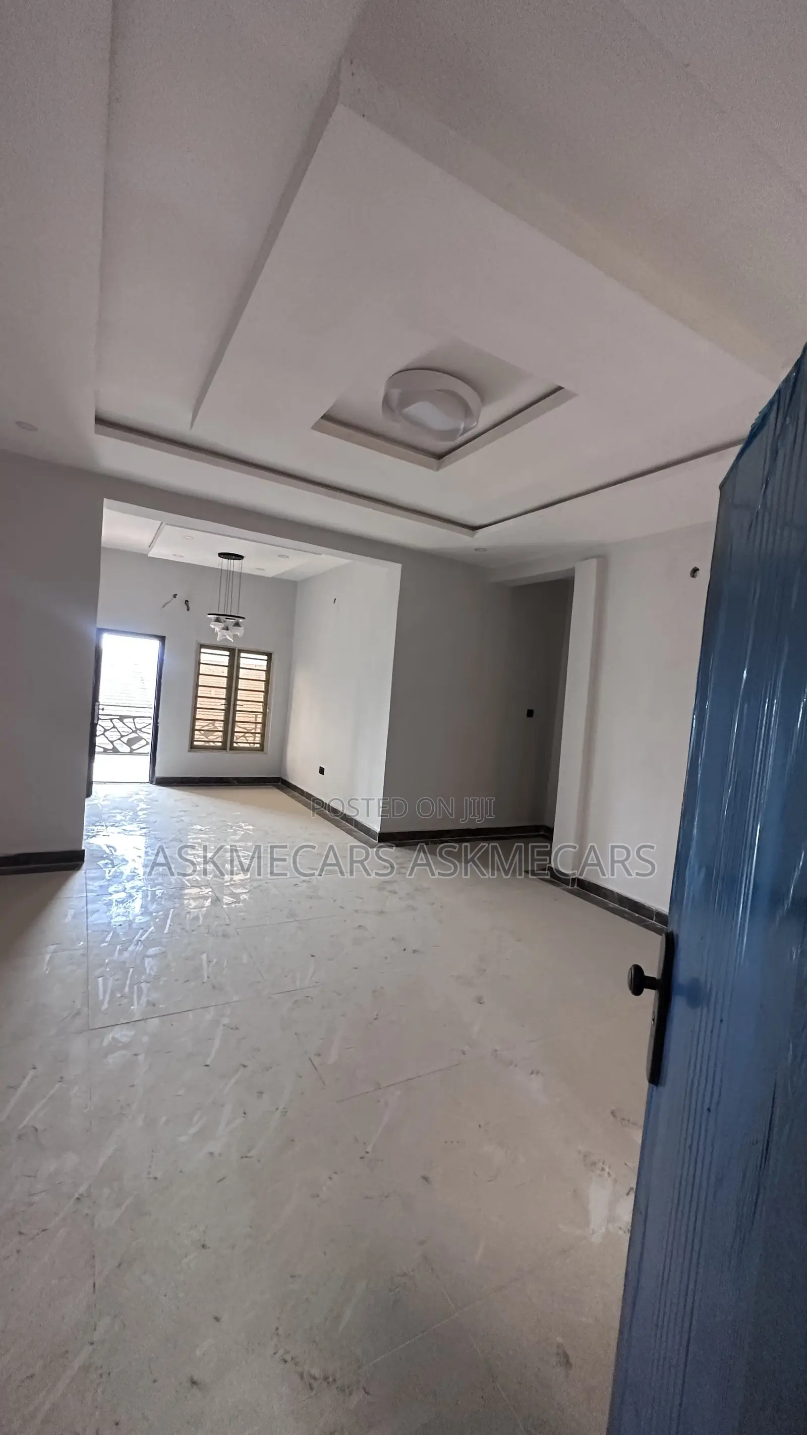 3bdrm Room & Parlour in Monastery Road, Ajah for rent