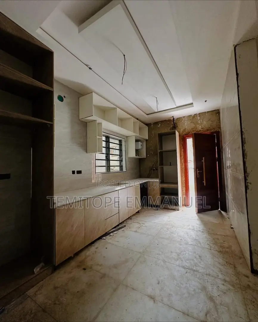 Furnished 5bdrm Duplex in Omole Phase 1 for sale