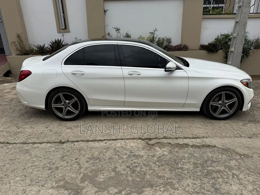 Mercedes-Benz C-Class C 300 4MATIC (W205) 2018 White