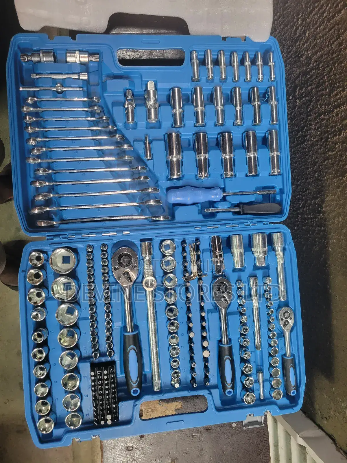 216pcs Engineering and Mechanic Tools Box