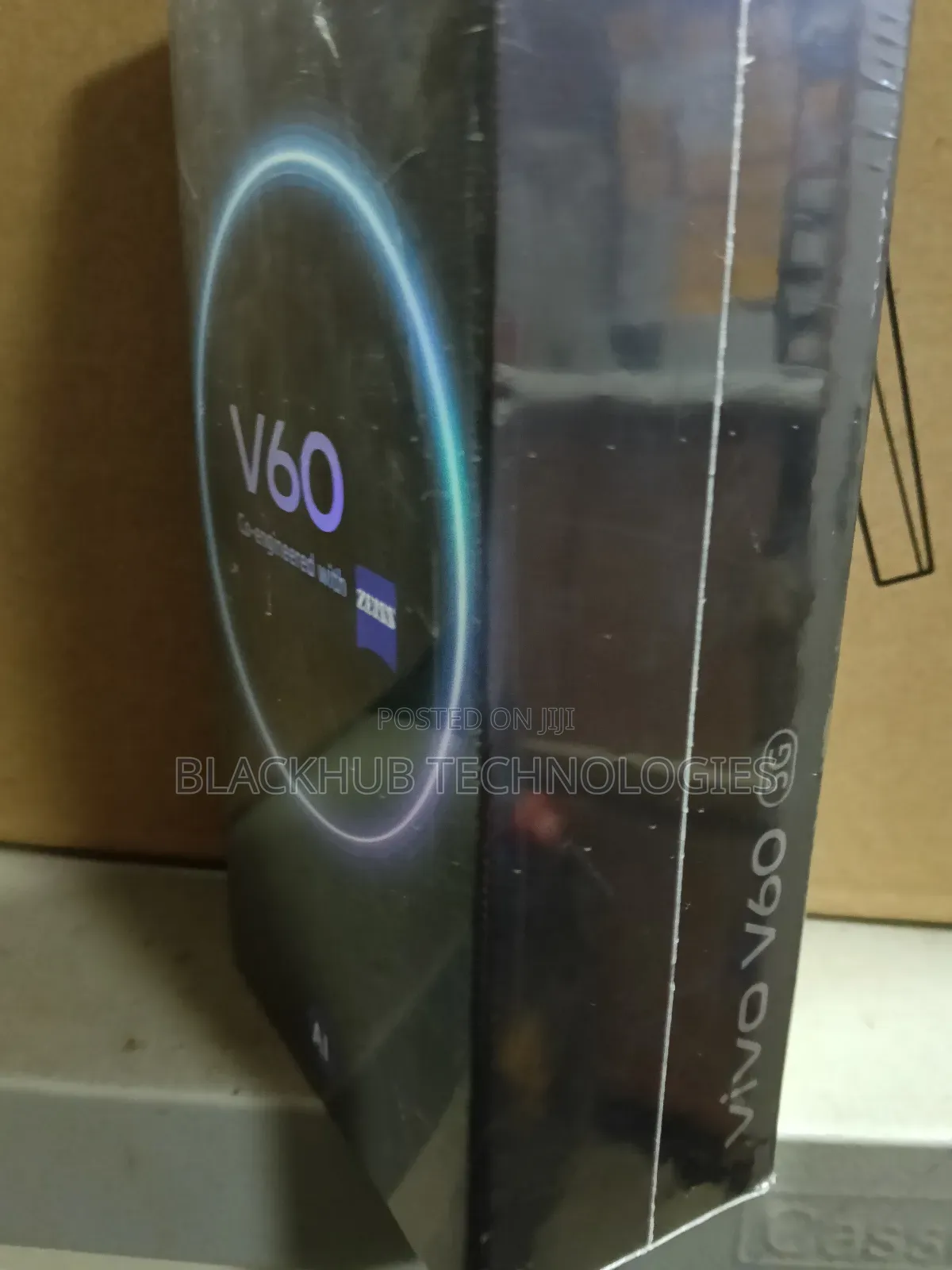 New Vivo V60 512 GB Gold