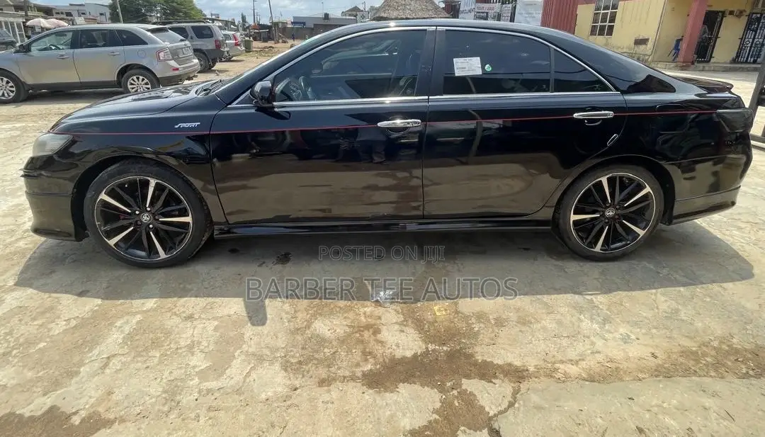Toyota Camry SE V6 4dr Sedan (3.5L 6cyl 6A) 2011 Black