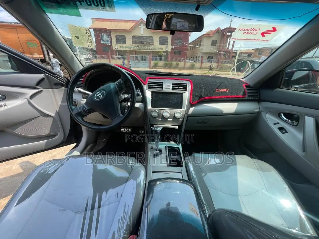 Toyota Camry SE V6 4dr Sedan (3.5L 6cyl 6A) 2011 Black