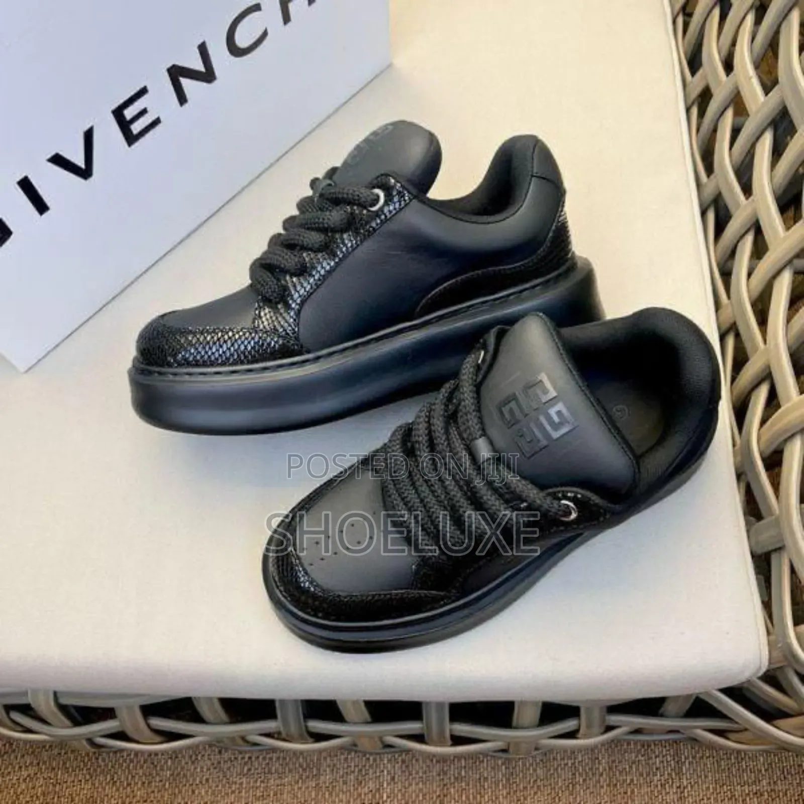 Timeless Classic Givenchy Giv 1