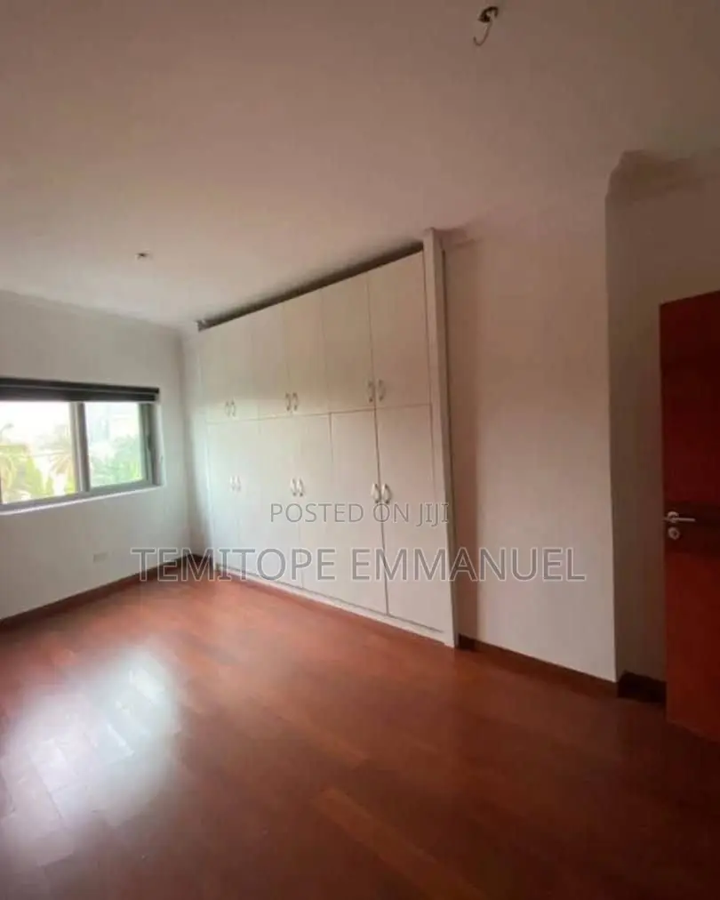 Furnished 3bdrm Penthouse in Old Ikoyi, Lagos for sale