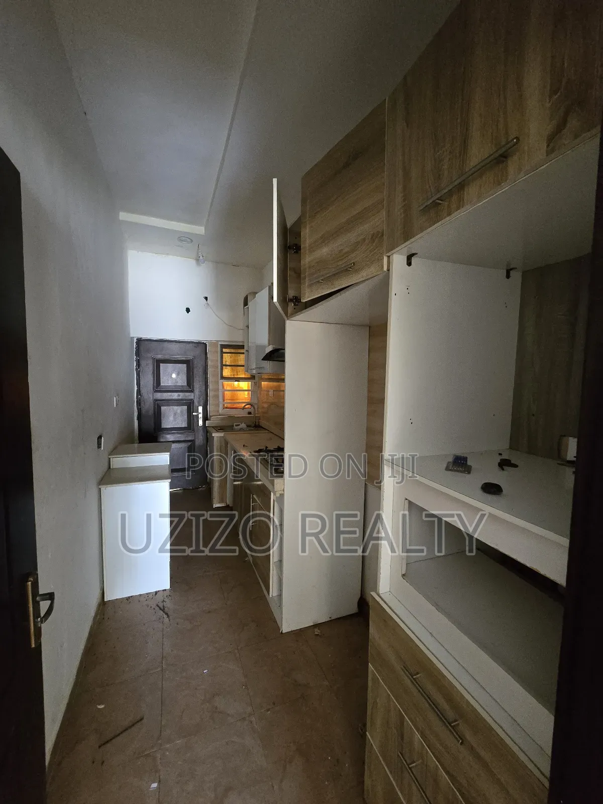 3bdrm Townhouse/Terrace in Ikota for Sale